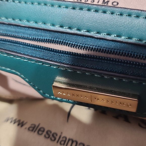 💜NEW  Alessia Massimo Green Velvet & Snake Bag NWTs - Picture 9 of 16